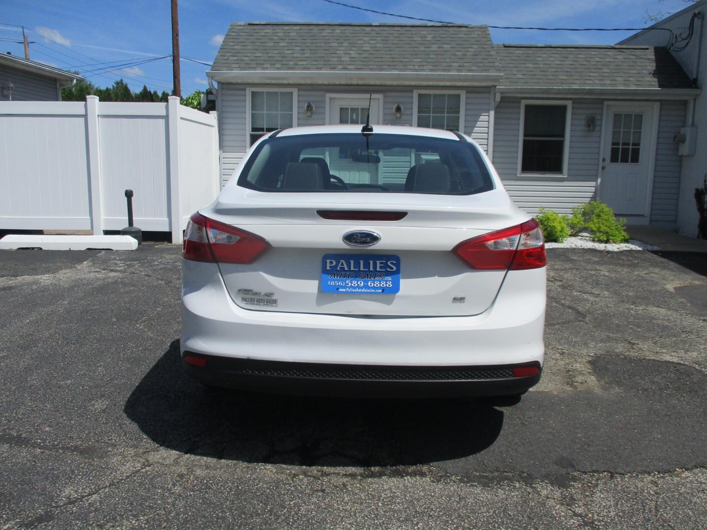 2014 WHITE Ford Focus SE Sedan (1FADP3F28EL) with an 2.0L L4 DOHC 16V engine, located at 540a Delsea Drive, Sewell, NJ, 08080, (856) 589-6888, 39.752560, -75.111206 - Photo#7